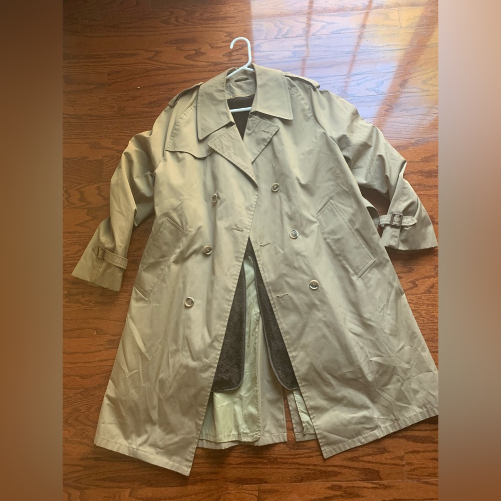 Great Dane Trench Coat Size 40